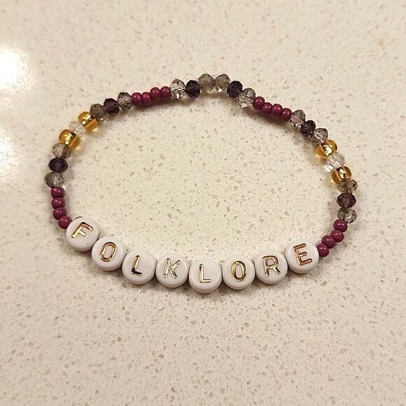 Taylor Swift Friendship Bracelet - Picture 1 of 2